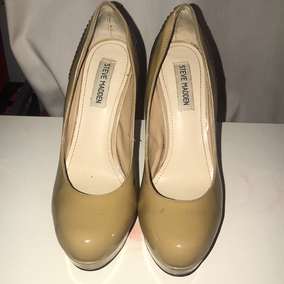 Steve Madden Shoes - Platform Pumps